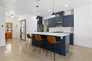 111 E Kamoi Ct, Bastrop, TX 78602 - Photo 8