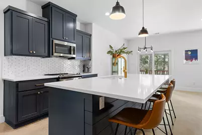 111 E Kamoi Court, Bastrop, TX 78602 - Photo 10