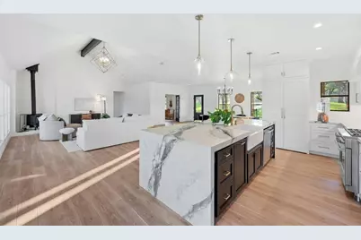 333 Stallion Lane, Dripping Springs, TX 78620 - Photo 10