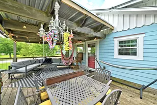 202 S 3rd St, Pflugerville, TX 78660 - Photo 28