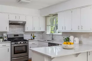 8402 Alabama Dr, Austin, TX 78745 - Photo 12