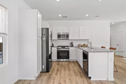 131 Santa Julia, Kyle, TX 78640 - Photo 4