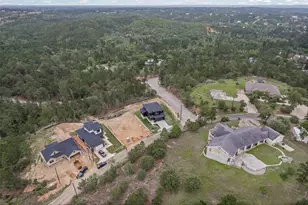 142 Mahalo Ct, Bastrop, TX 78602 - Photo 34