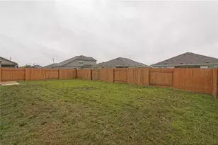 108 Pumpkin Dr, Hutto, TX 78634 - Photo 32