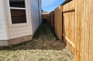 120 Greenspire Ln, Hutto, TX 78634 - Photo 22