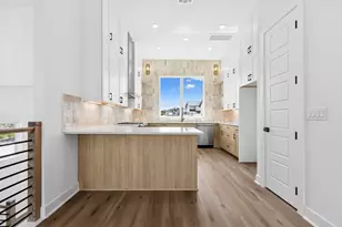 18 Maybury Wy, Lakeway, TX 78738 - Photo 10