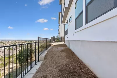 18 Maybury Way, Lakeway, TX 78738 - Photo 4