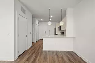 6324 N Lamar Blvd, Austin, TX 78752 - Photo 10