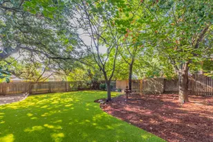 309 El Socorro Ln, Austin, TX 78732 - Photo 28