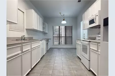 8006 Raintree Place, Austin, TX 78759 - Photo 8