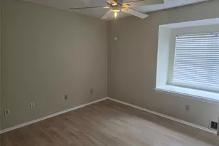 1221 W Hopkins St, San Marcos, TX 78666 - Photo 6