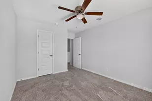 104 Batjac Aly, Jarrell, TX 76537 - Photo 32