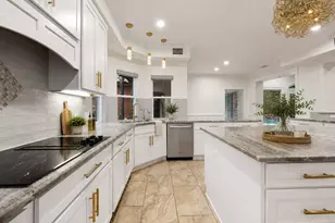 33 Cottondale Rd, The Hills, TX 78738 - Photo 8