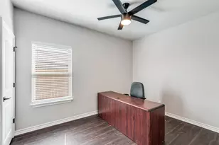 301 Navarro Wy, Seguin, TX 78155 - Photo 18