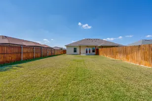 301 Navarro Wy, Seguin, TX 78155 - Photo 22