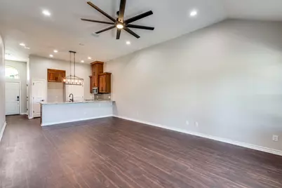 301 Navarro Way #29B, Seguin, TX 78155 - Photo 12