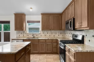 107 S Treasure Oaks Dr, Leander, TX 78641 - Photo 8