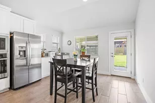 532 Elm Green St, Hutto, TX 78634 - Photo 12