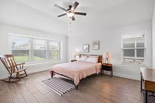 532 Elm Green St, Hutto, TX 78634 - Photo 14