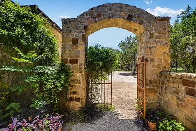 831 Southriver Road, Wimberley, TX 78676 - Photo 4