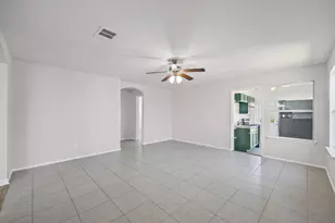 129 Lynn Crest Bend, Buda, TX 78610 - Photo 6