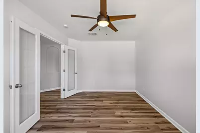 129 Lynn Crest Bend, Buda, TX 78610 - Photo 4