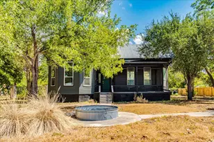 302 N Fm 1660 Hwy, Hutto, TX 78634 - Photo 2