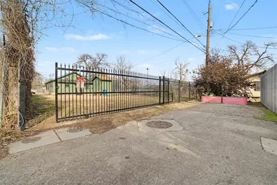 2703 E Cesar Chavez Street, Austin, TX 78702 - Photo 30