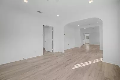 2703 E Cesar Chavez Street, Austin, TX 78702 - Photo 6