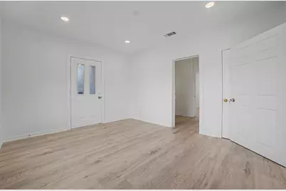 2703 E Cesar Chavez Street, Austin, TX 78702 - Photo 16