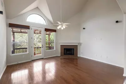 13017 Appaloosa Chase Drive, Austin, TX 78732 - Photo 4