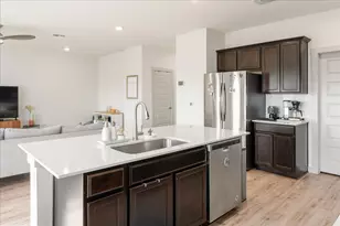 2109 Ettalee Ct, Austin, TX 78754 - Photo 10