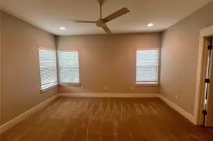 6515 Davis Ln, Austin, TX 78749 - Photo 10