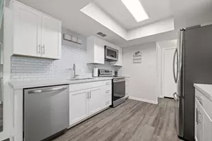 8906 Trone Cir, Austin, TX 78758 - Photo 12