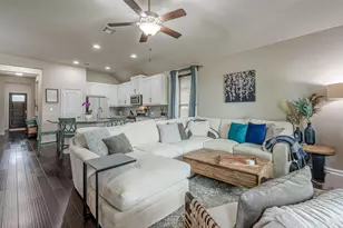 109 Tulip Garden Trail, San Marcos, TX 78666 - Photo 6