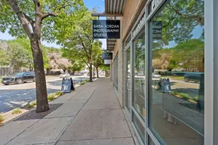 1601 E Cesar Chavez St, Austin, TX 78702 - Photo 6