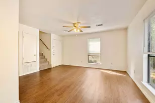 200 Concho St, Lockhart, TX 78644 - Photo 4