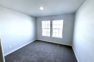 709 Red Wolf Dr, Jarrell, TX 76537 - Photo 18