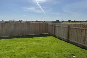 709 Red Wolf Dr, Jarrell, TX 76537 - Photo 22