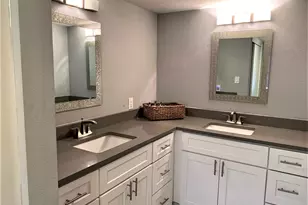 105 Birdie Dr, The Hills, TX 78738 - Photo 14