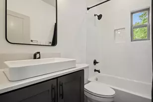 1131 Poquito St, Austin, TX 78702 - Photo 26