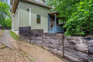 1131 Poquito St, Austin, TX 78702 - Photo 32