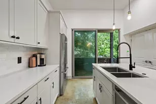 1131 Poquito St, Austin, TX 78702 - Photo 12