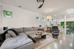 1131 Poquito St, Austin, TX 78702 - Photo 6