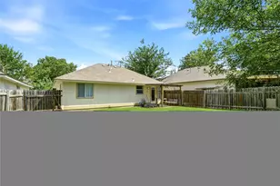 310 Raintree Dr, Georgetown, TX 78626 - Photo 12