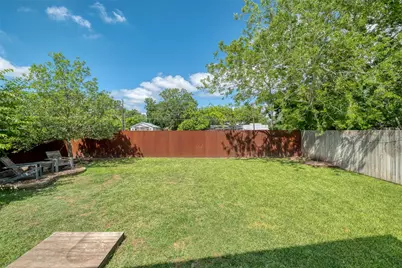 505 San Saba St Street, Lockhart, TX 78644 - Photo 20
