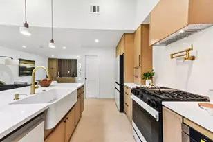 7503 Carriage Dr, Austin, TX 78752 - Photo 10