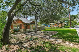 915 Garner Ave, Austin, TX 78704 - Photo 2