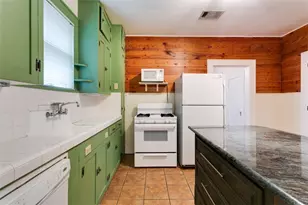 3304 Harris Park Ave, Austin, TX 78705 - Photo 10