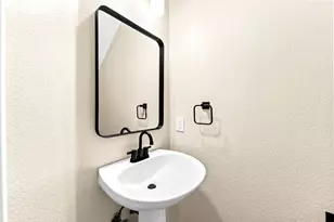 4711 Lake Champlain Ln, Austin, TX 78754 - Photo 12